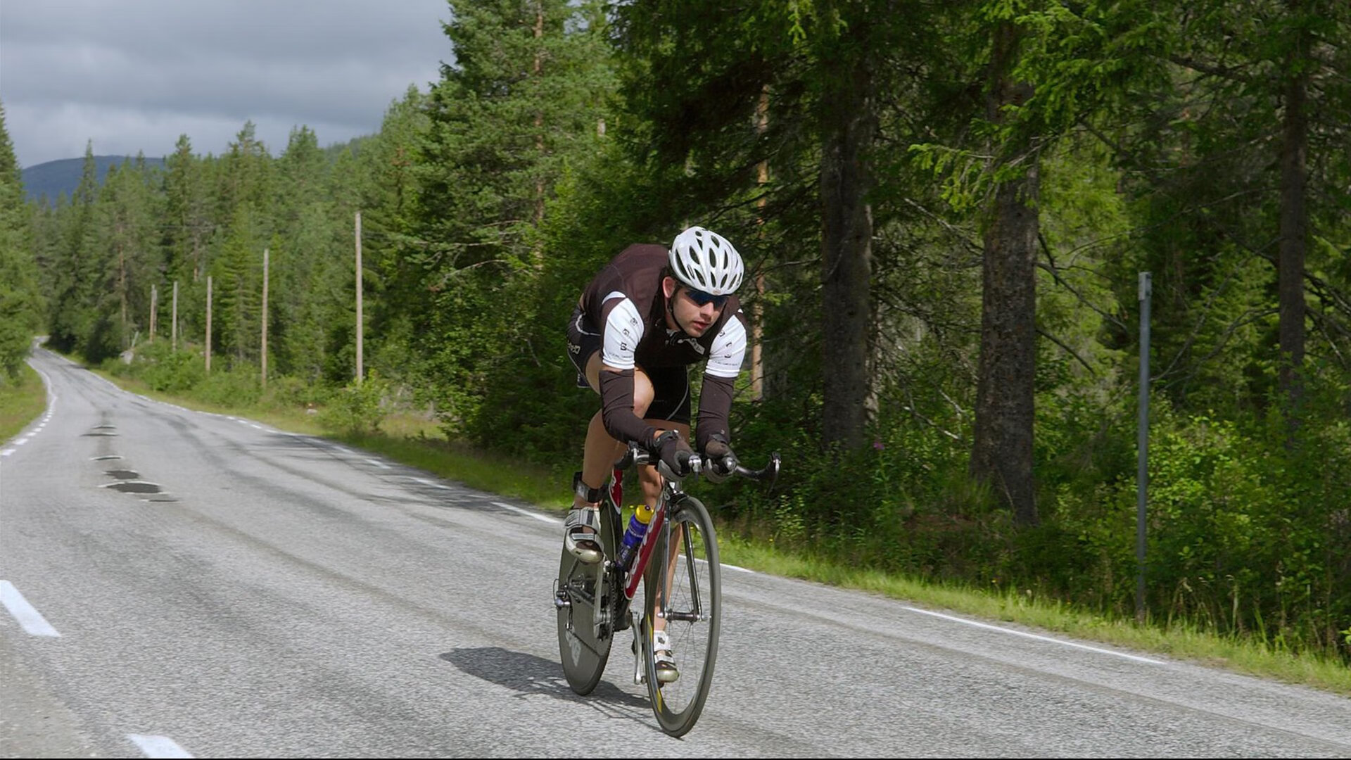 李刚仁一箭穿心！哥伦比亚式战术打穿AC米兰，亚洲天才成胜负手