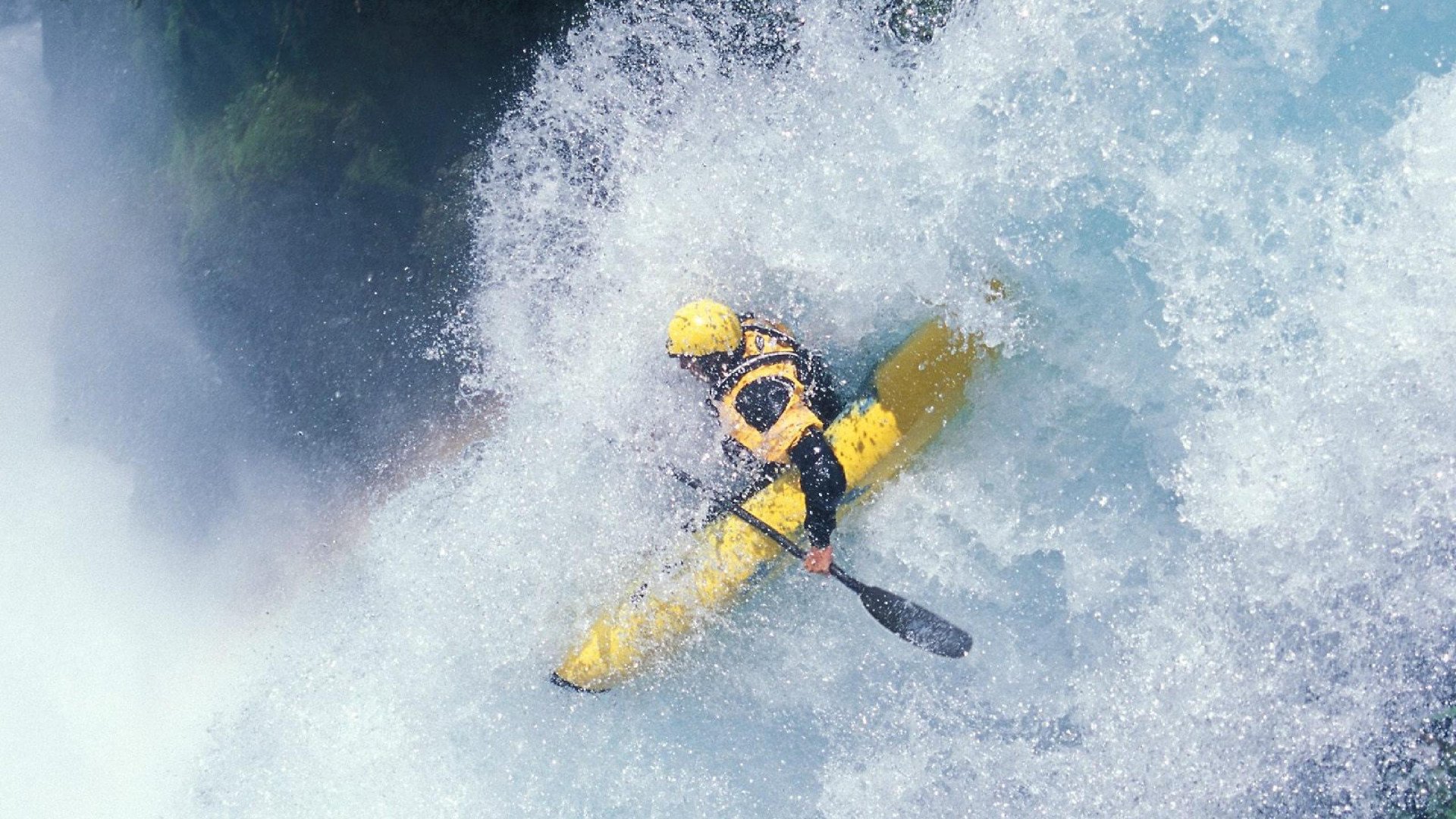 佩雷兹惊艳四座，迈凯伦力克红牛二队上演逆袭之战