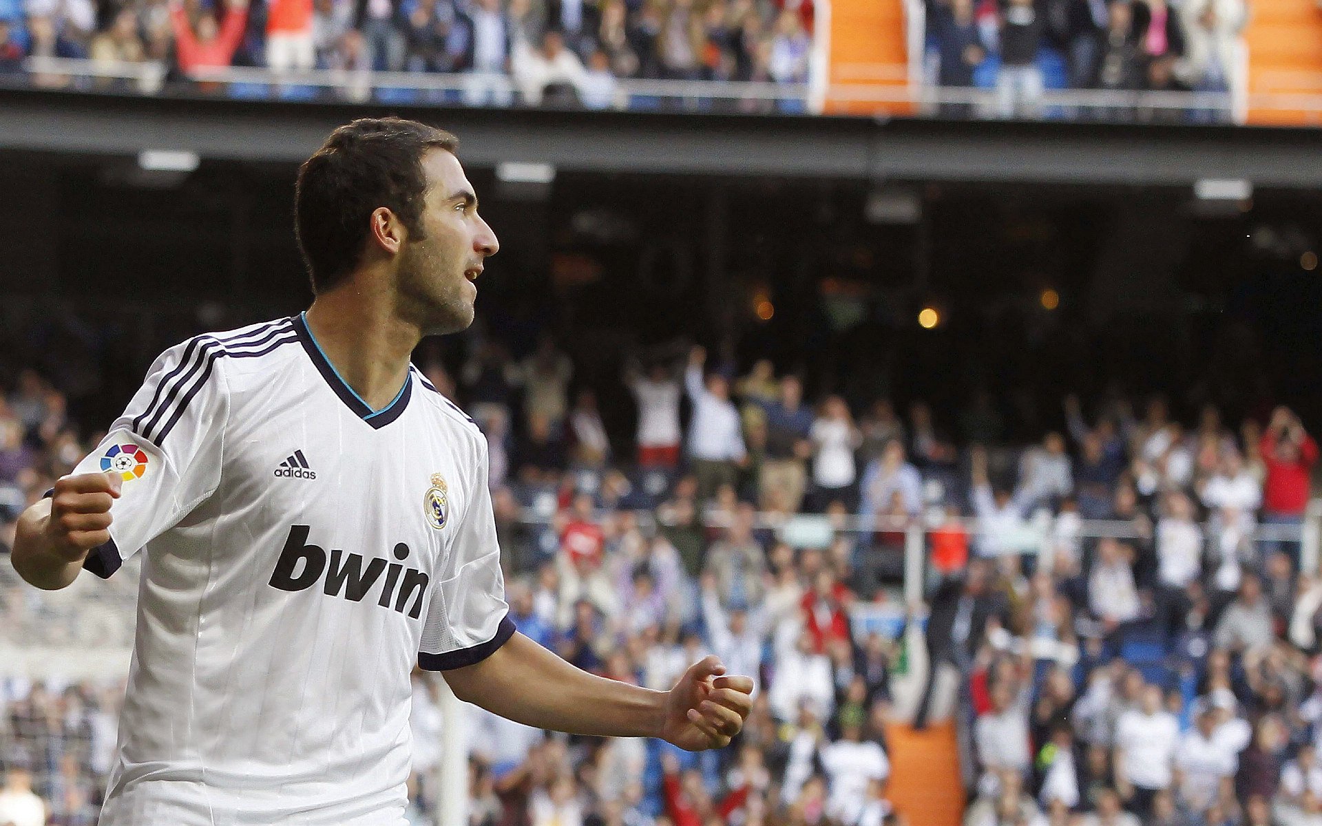 卡拉斯科爆发撕裂防线，波兰提前终结悬念，英格兰警钟已鸣